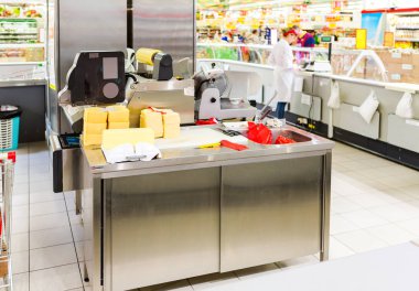 Perakende Mağaza Ekipmanları Magnit süpermarkette. Bir lar