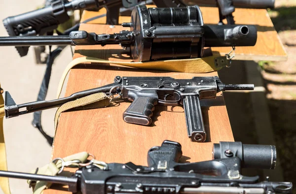 Ryska vapen. Prover av ryska små skjutvapen — Stockfoto