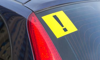 Trafik işaretleri Araba kurulunda