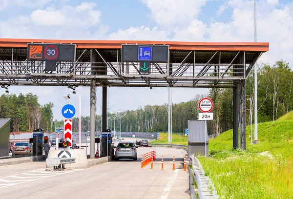 Paralı yol üzerinde ödeme otomatik nokta