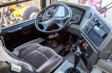 Okul otobüsü sürücüsü Minsk otomobil Pl kabin içinde