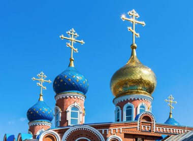 Rus Ortodoks Kilisesi kubbe mavi gökyüzü
