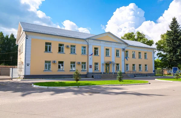 Oficina del gobierno de la ciudad de Torzhok, Rusia — Foto de Stock