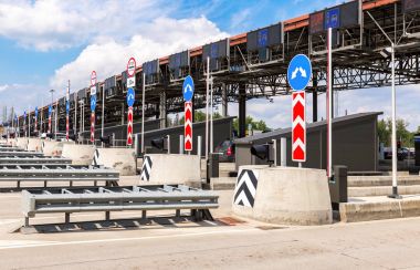 Paralı yol üzerinde ödeme otomatik amacı. Rus otoyol sa