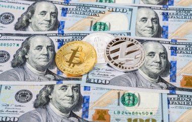 Amerikan Doları faturaları üzerinde yalan cryptocurrency sikkeleri