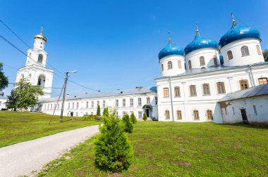 Kutsal haç Katedrali (1763), St. George's (Yuriev) Orthodo