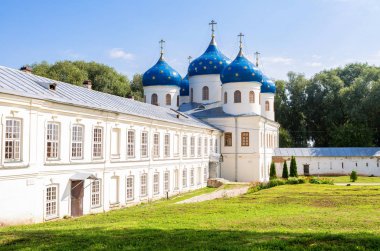 Kutsal haç Katedrali (1763), St. George's (Yuriev) Orthodo