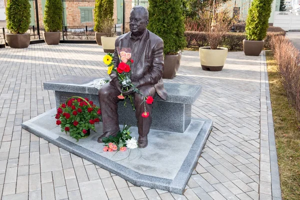 Monument to the famous Russian film director Eldar Ryazanov — Stock Photo, Image