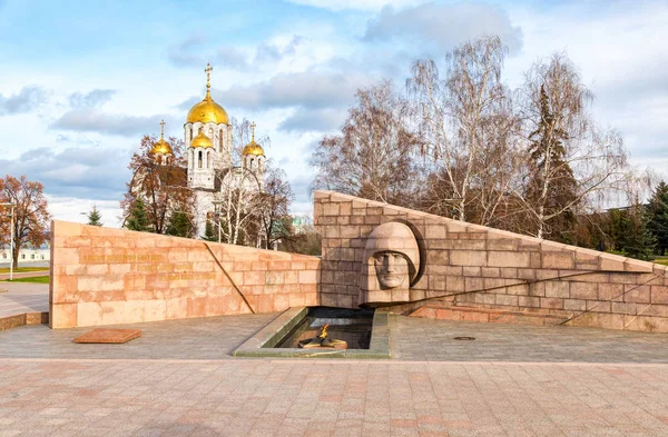 Eternal flame in memory of the Victory in the Great Patriotic Wa — Stock Photo, Image