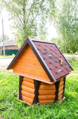 Köy ahşap su de kırsal kesimde yaz gün