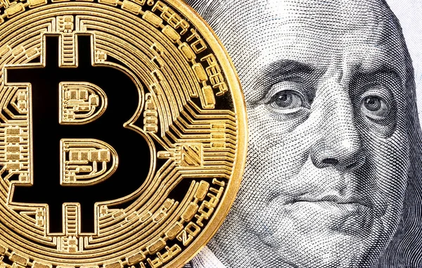 Criptomoeda do Bitcoin com Benjamin Franklin retrato fr — Fotografia de Stock