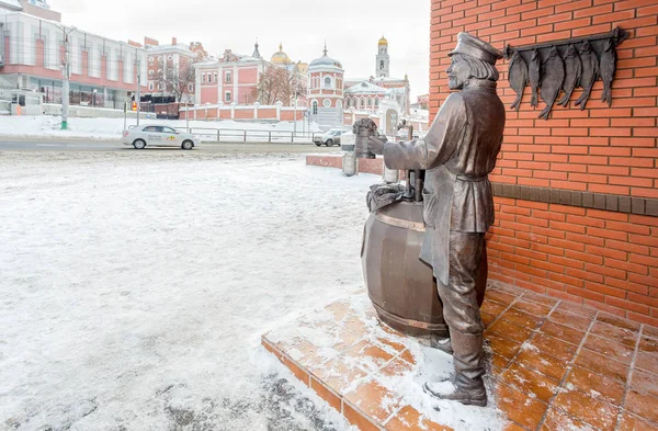 Monumento a la cervecera Samara cerca de la cervecería Zhigulevsky — Foto de Stock