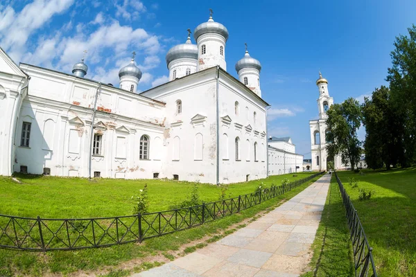 St. George (Yuriev) Orthodox Male Monastery in Veliky Novgorod, — Stock Photo, Image