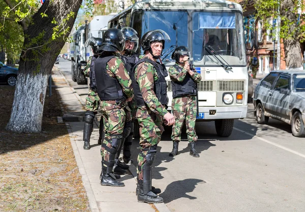 Солдаты спецназа милиции во время оппозиционного проте — стоковое фото