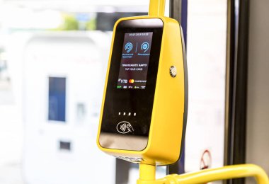 Okuma ve tarama bileti için otomatik onaylayıcı, kartlar