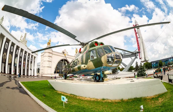 Rosyjskie Siły Powietrzne Mi-8 śmigłowiec w malowaniu kamuflażu — Zdjęcie stockowe