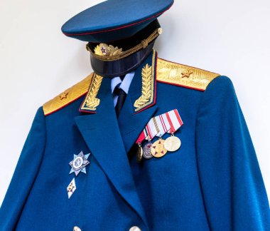 Sovyet Tümgeneral 'in klasik askeri üniforması.