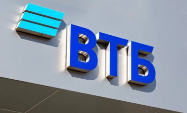  Rus Vtb bankasının logosu