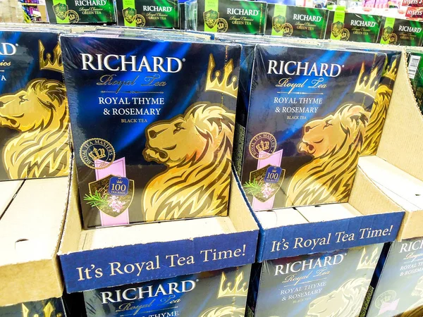 Richard čaj připraven k prodeji na polici — Stock fotografie