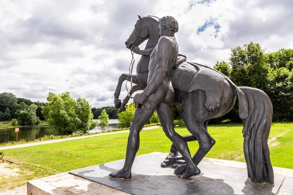 Sculpture tamer of horses by Peter Klodt in the Kuzminki estate — Stock Photo, Image
