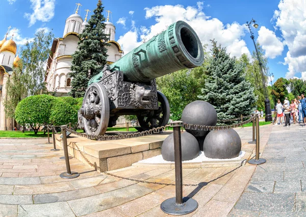 Fisheye view on the Tzar Cannon (Tsar-pushka) in the Moscow Krem — 스톡 사진