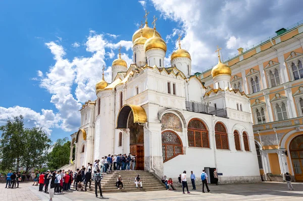 Annunciation Cathedral on the Cathedral Square of the Moscow Kre — Stock Photo, Image