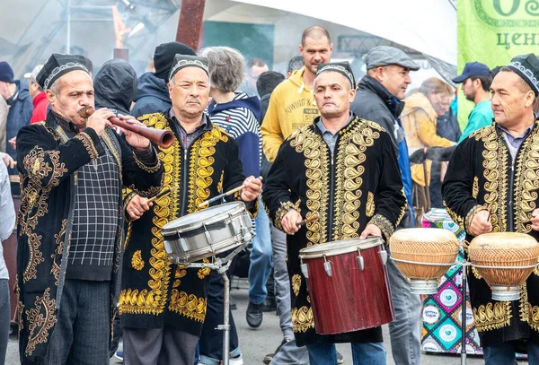 Samara Russia Ottobre 2019 Musicisti Etnici Uzbeki Che Suonano Strumenti — Foto Stock