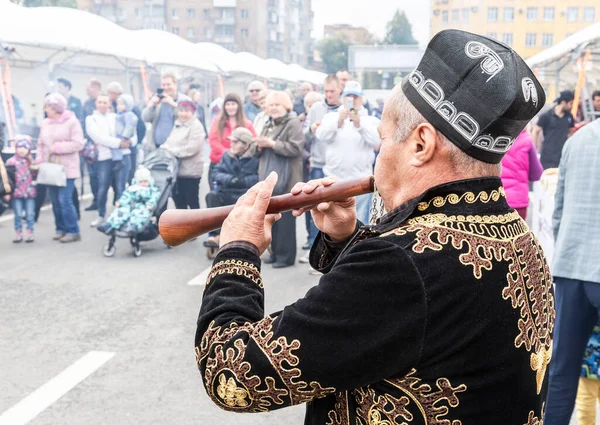 Samara Rusland Oktober 2019 Oezbeekse Etnische Muzikanten Spelen Muziekinstrumenten Tijdens — Stockfoto