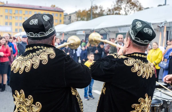 Samara Rússia Outubro 2019 Músicos Étnicos Uzbeques Tocando Instrumentos Tradicionais — Fotografia de Stock