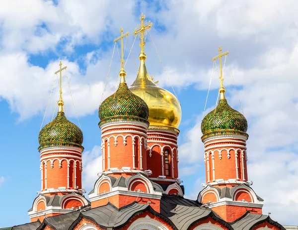 Arquitectura Antigua Rusa Tradicional Cúpulas Znamensky Catedral Del Antiguo Monasterio —  Fotos de Stock