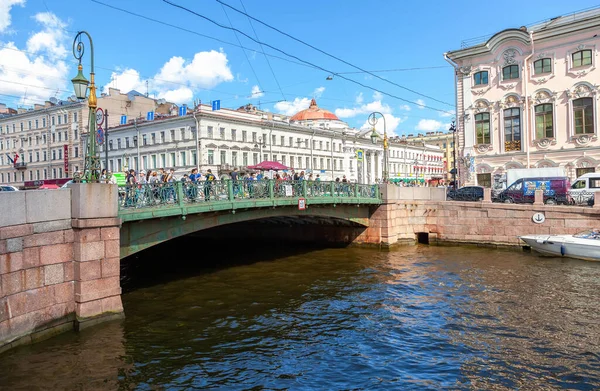 Sint Petersburg Rusland Augustus 2015 Groene Brug Moyka Zomer Stadsgezicht — Stockfoto