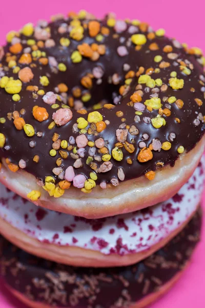 Macro tiro de pilha de donuts — Fotografia de Stock