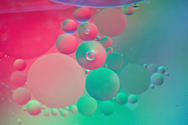 Yağ, su ve sabun ile yapılan defocused gökkuşağı soyut arka plan resmi