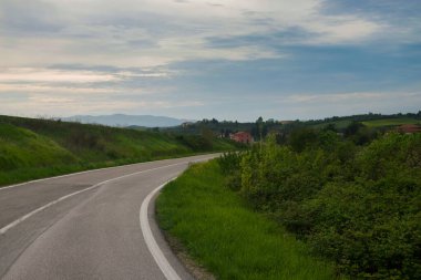 Dolambaçlı yol Tuscana, İtalya