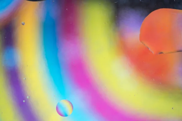 Oliedruppels Water Abstract Psychedelisch Patroon Afbeelding Regenboog Gekleurd Abstract Achtergrond — Stockfoto