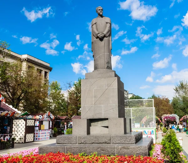 Monument to Russian scientist, naturalist Timiryazev at Tver Boulevard. Moscow — Stock Photo, Image