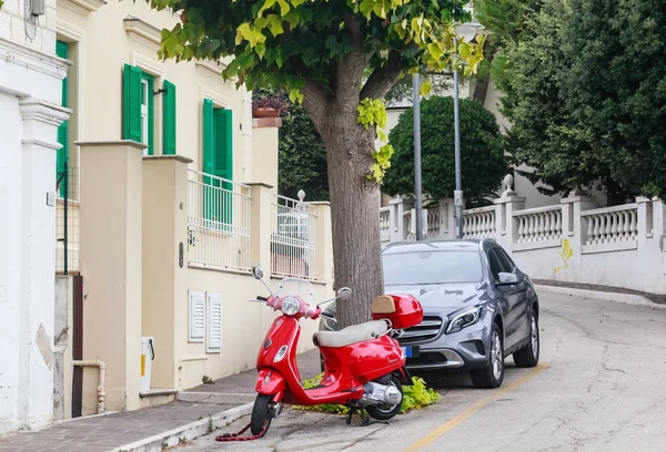 ヌマーナ, マルケ, イタリアの旧市街の通り — ストック写真