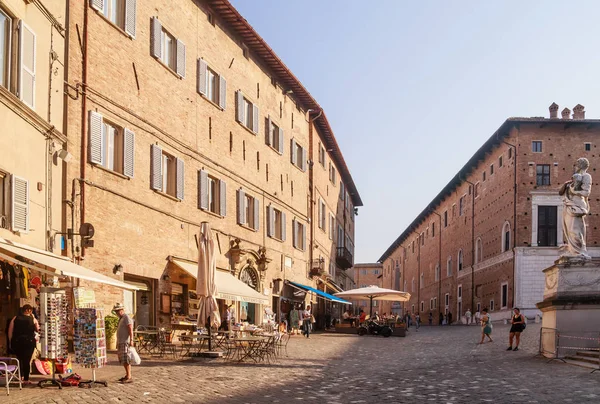 Piazza del Rinascimento. Italy. Marche, Urbino — Stock Photo, Image