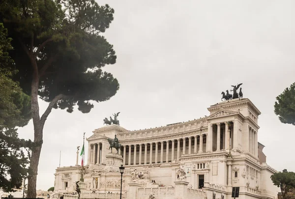 National Monument dedicated to Victor Emmanuel II. Rome, Italy — Stock Photo, Image