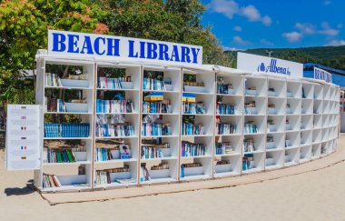  Ücretsiz beach Kütüphane Albena Karadeniz tatil beldesinde açıldı. Bulgaristan