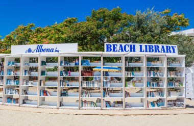  Ücretsiz beach Kütüphane Albena Karadeniz tatil beldesinde açıldı. Bulgaristan