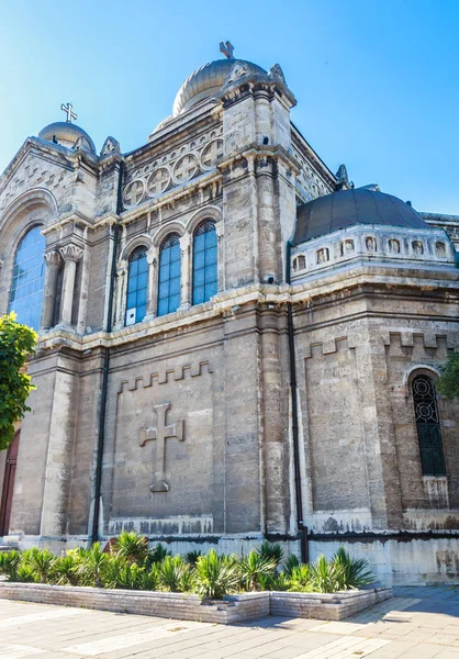Principale cathédrale orthodoxe de Varna ville en Bulgarie — Photo
