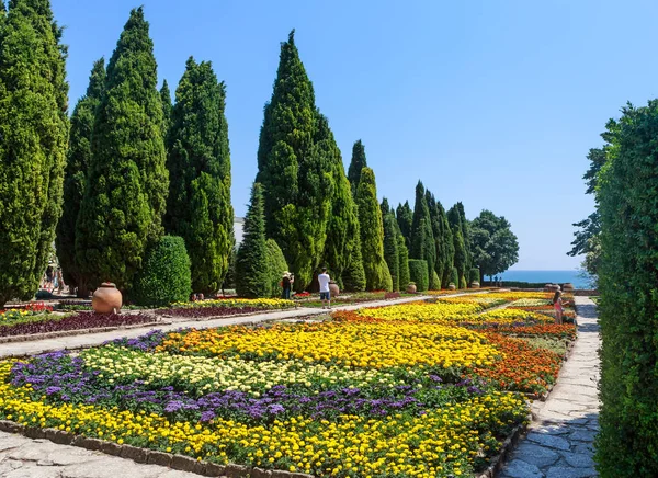 Ogród botaniczny w Bałcziku. Terytorium w pałacu — Zdjęcie stockowe