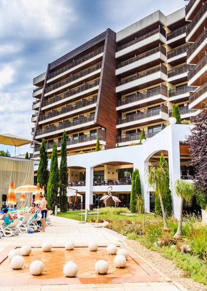 Hotel Flamingo Grand Hotel, yaz güneşli gün. Albena, Bulgaristan — Stok fotoğraf