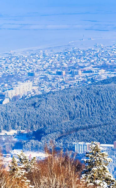 벨로쿠리하의 리조트 타운에 Tserkovka 산에서 보기 — 스톡 사진