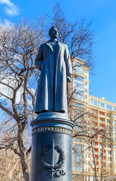 Monument to Felix Dzerzhinsky in the Museon Art Park in Moscow, — Stock Photo, Image