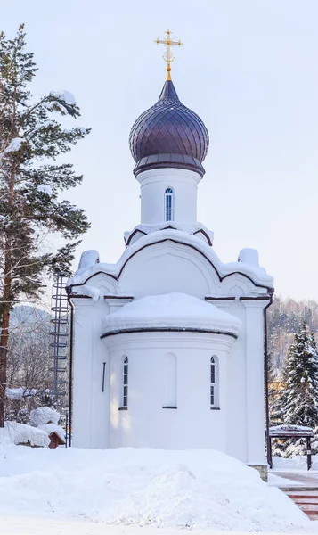 Iglesia de San Nicolás. Resort Belokurikha. Altai, Rusia — Foto de Stock