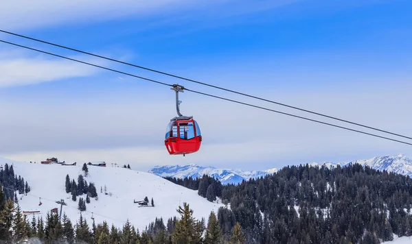 Wyciągu w ośrodku narciarskim Söll, Tyrol, Austria — Zdjęcie stockowe