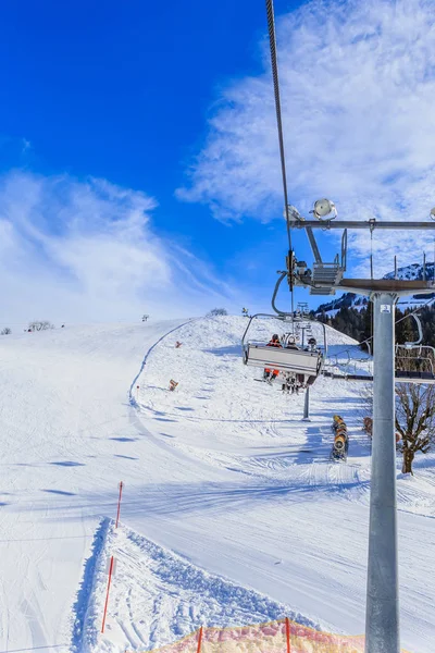 滑雪升降。奥地利蒂罗尔Ski度假胜地Soll — 图库照片