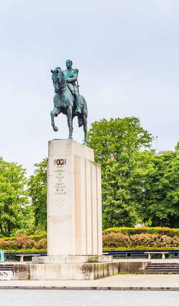 Monumento al maresciallo Ferdinand Fosh. Parigi. Francia . — Foto Stock